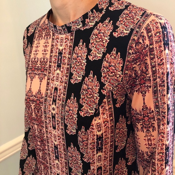 ⬇️price drop ⬇️HP👏🏽⭐️BCBG colorful dress with designs - Picture 7 of 9